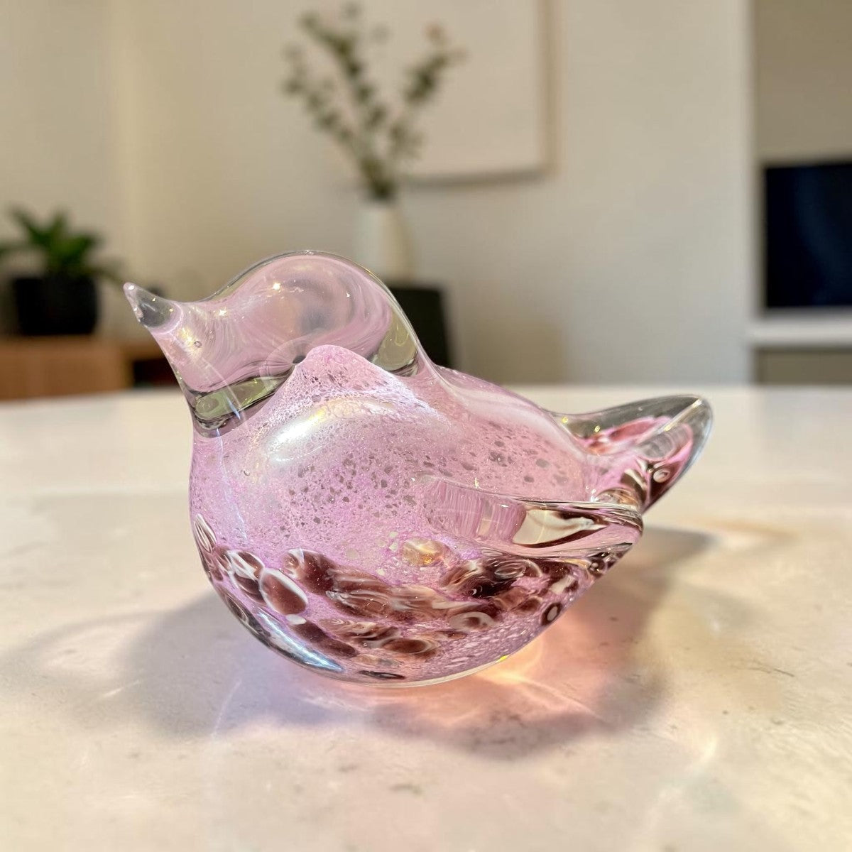 Zittende Glazen Vogel van Massief Kristalglas – Paars