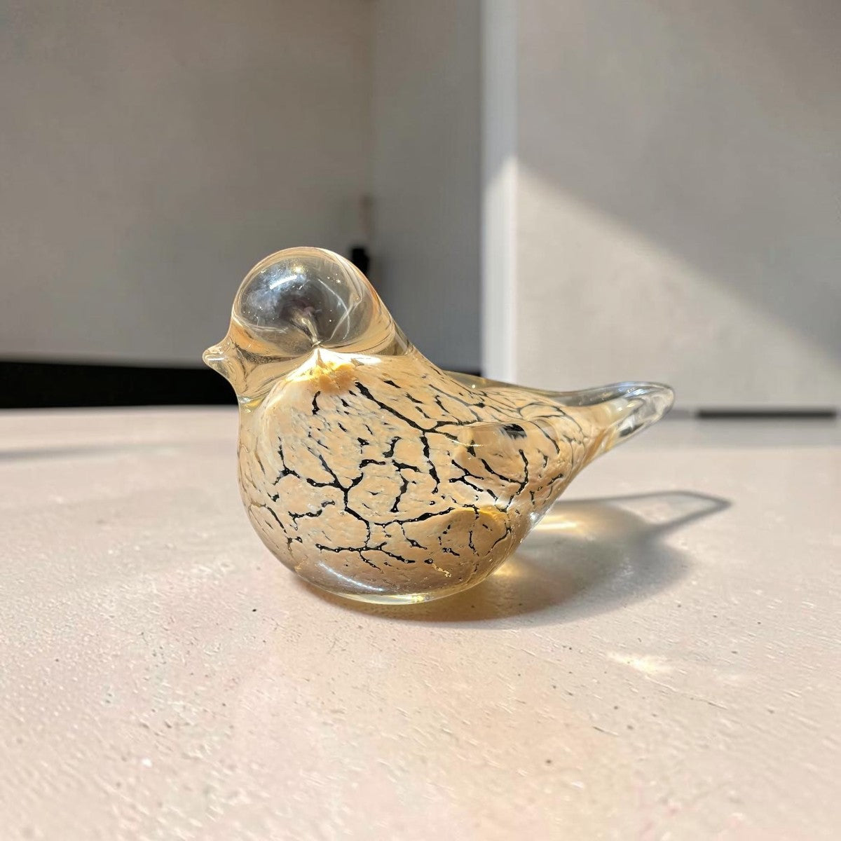 Zittende Glazen Vogel van Massief Kristalglas – Bruin