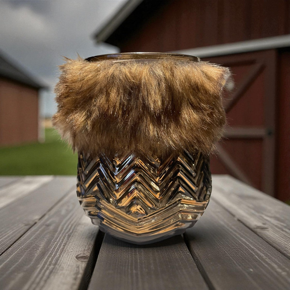 🦌 Kerst windlicht bruin met rendier en nepbont – Ø12 x 14 cm