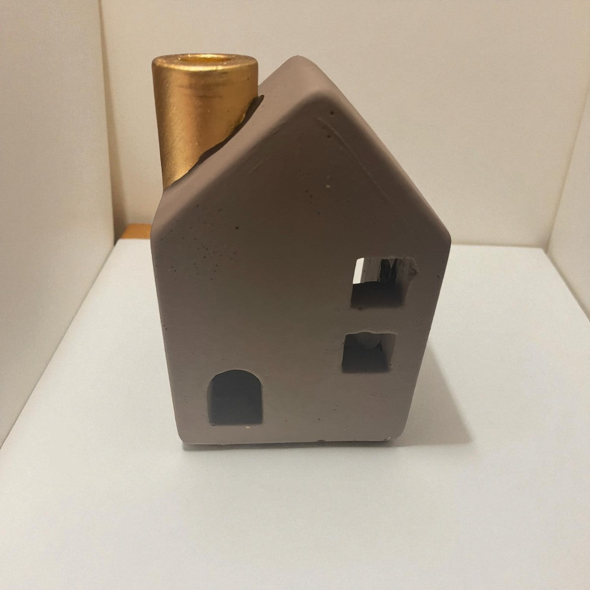 🏠 Waxinelicht huis met gouden schoorsteen – 7,5x5,5x11 cm