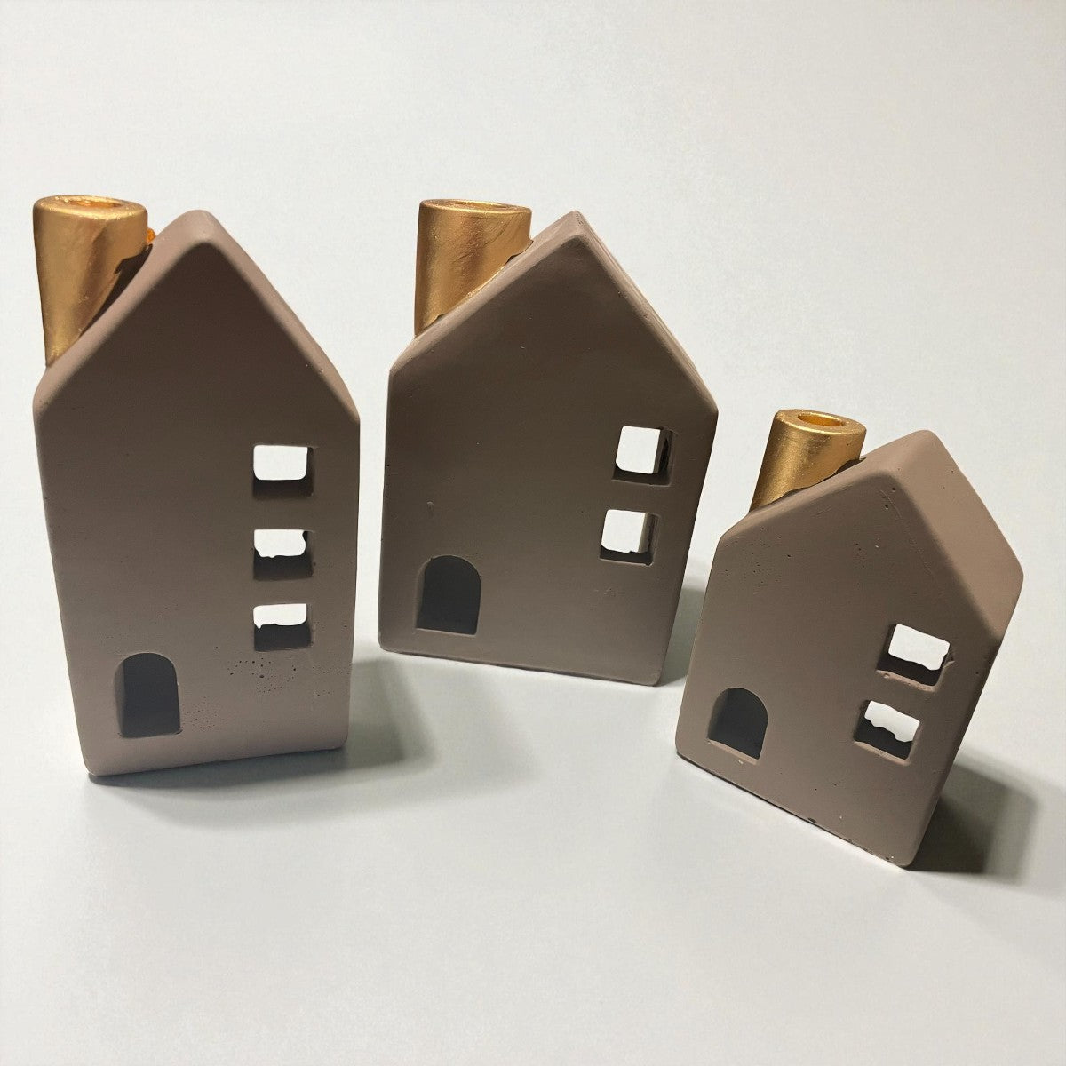 🏠 Waxinelicht huis met gouden schoorsteen – 11x8x16 cm