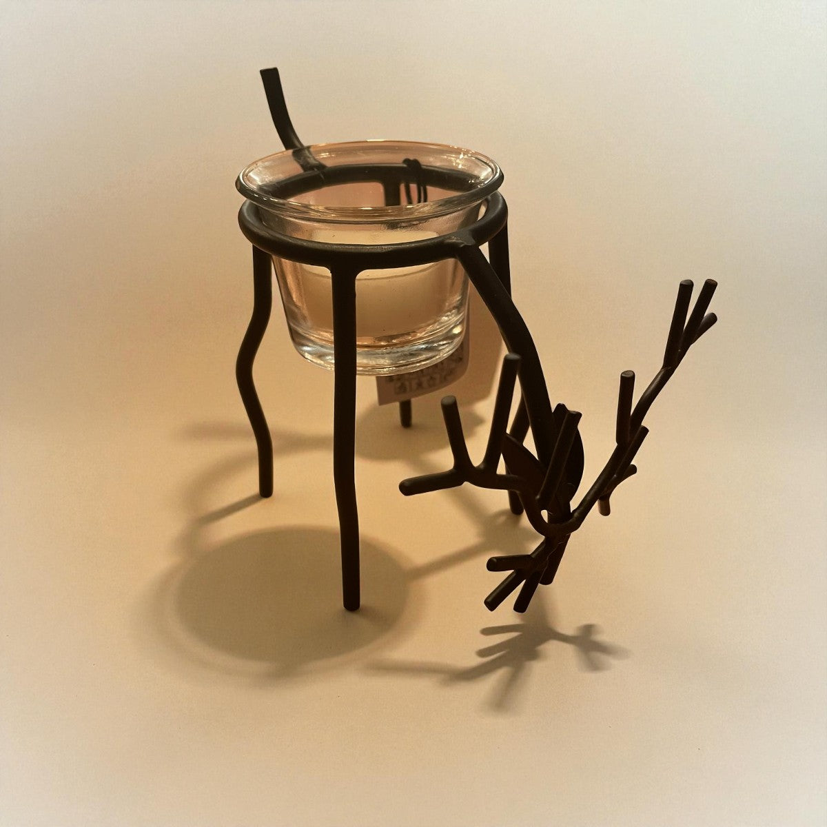 🦌 Waxinelichthouder grazend rendier van metaal – 11 cm