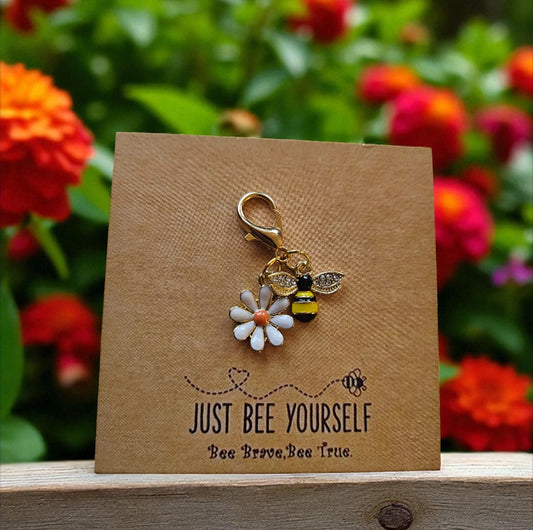 Hangertje met Bij en Madeliefje – Just Bee Yourself
